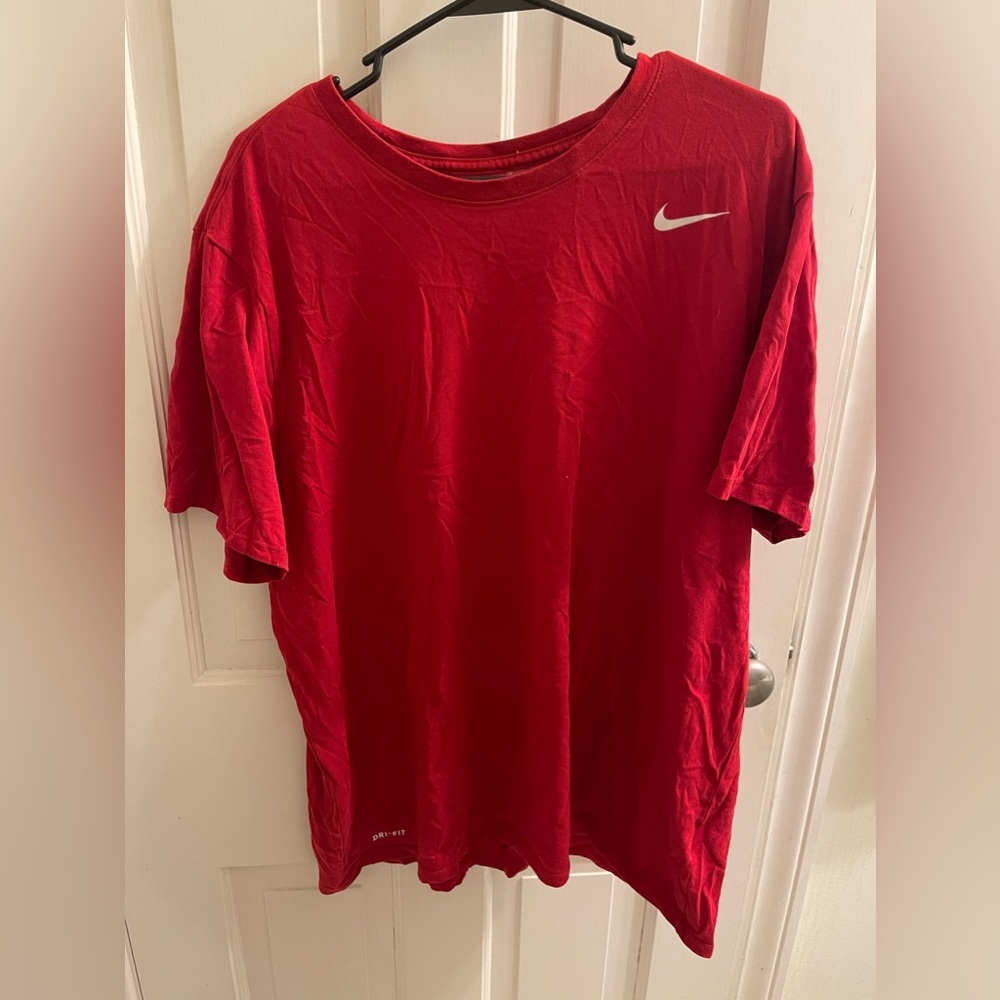 men’s nike tee